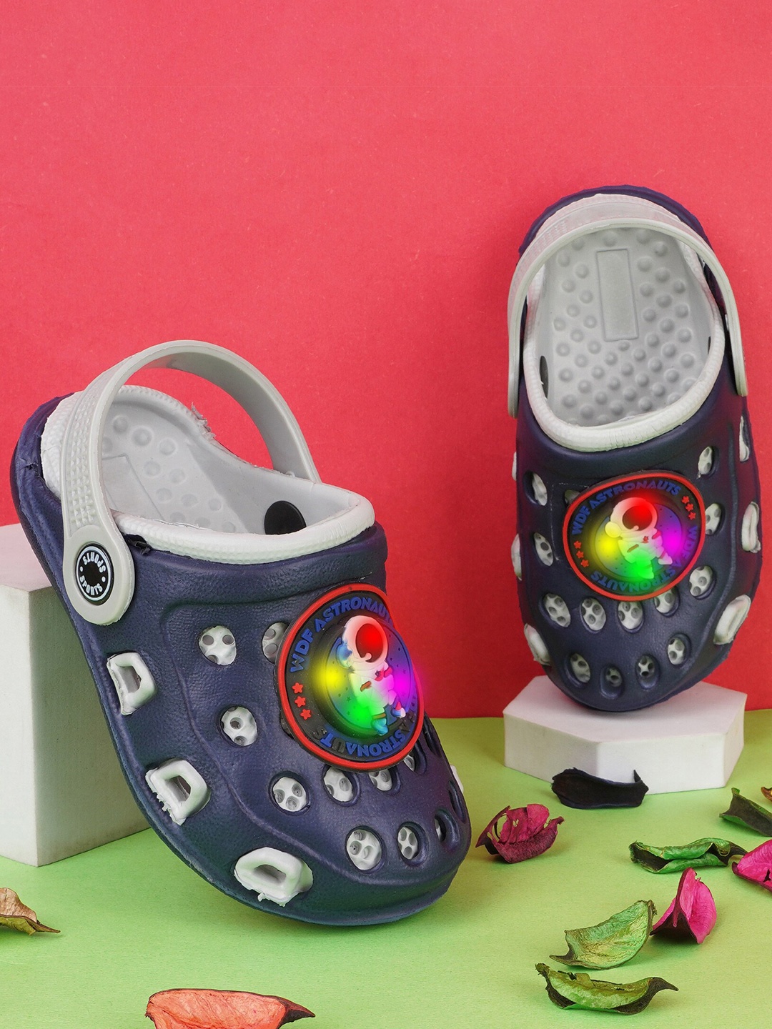 

BAESD Kids LED Lighting Space Character Clogs, Grey