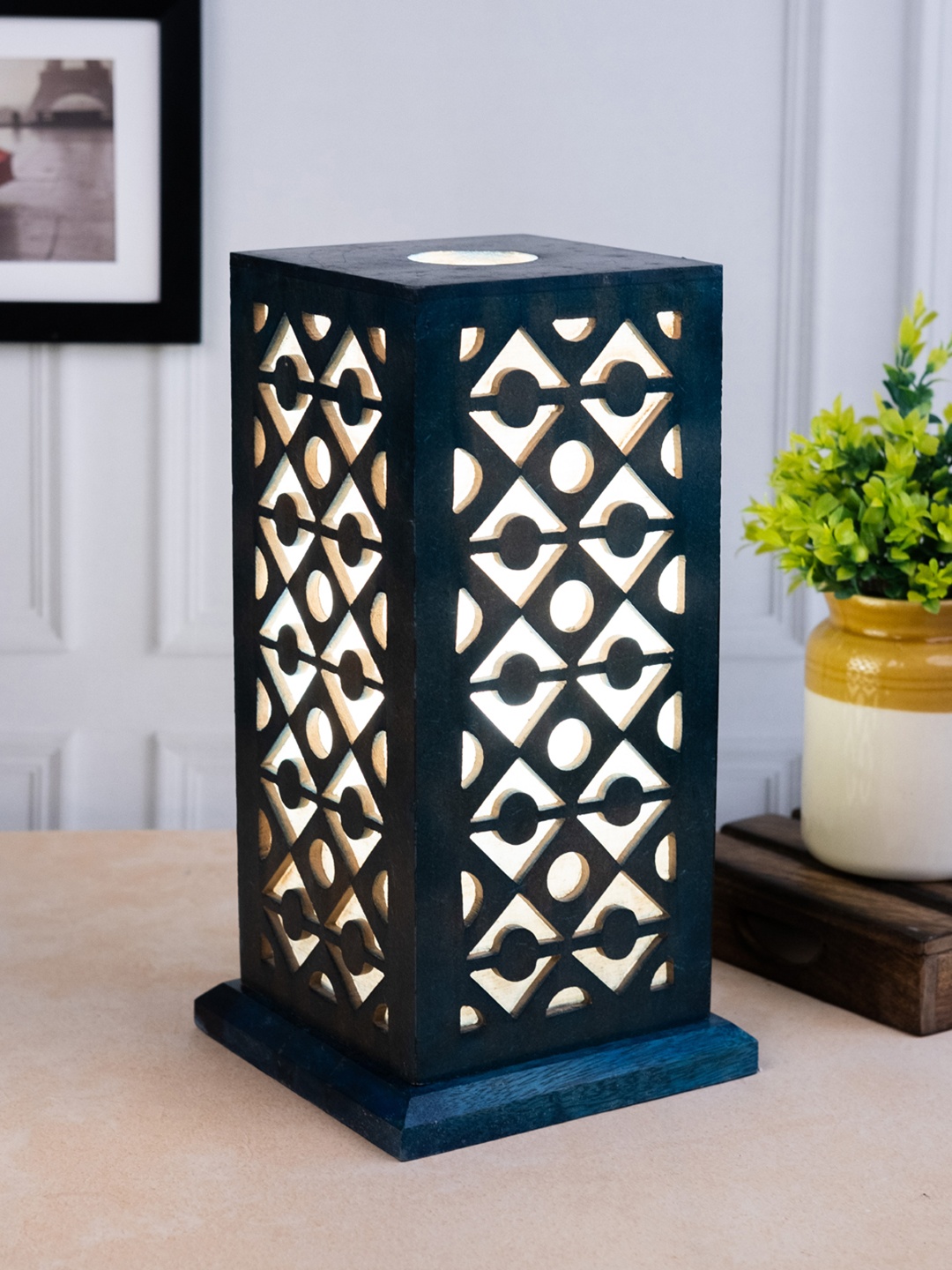 

VarEesha Blue Wooden Contemporary Rectangle Table Lamp