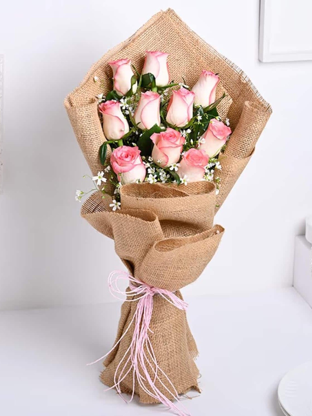 

Floweraura Pink 10 Pieces Love Attractive Bunch Of Roses Fresh Flowers Bouquet