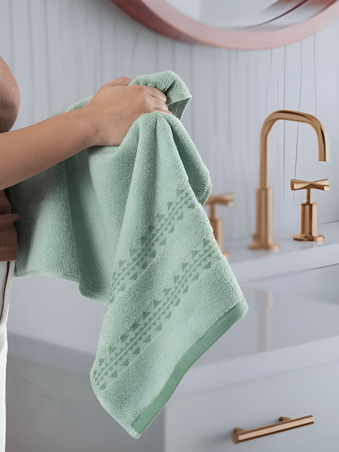 

MYTRIDENT DAHAR 2 Pieces Green Pure Cotton Hand Towels 500 GSM