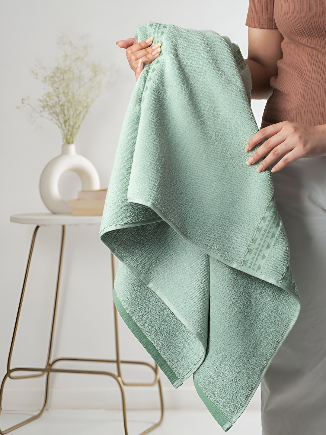 

MYTRIDENT Green Striped Cotton 500 GSM Bath Towel