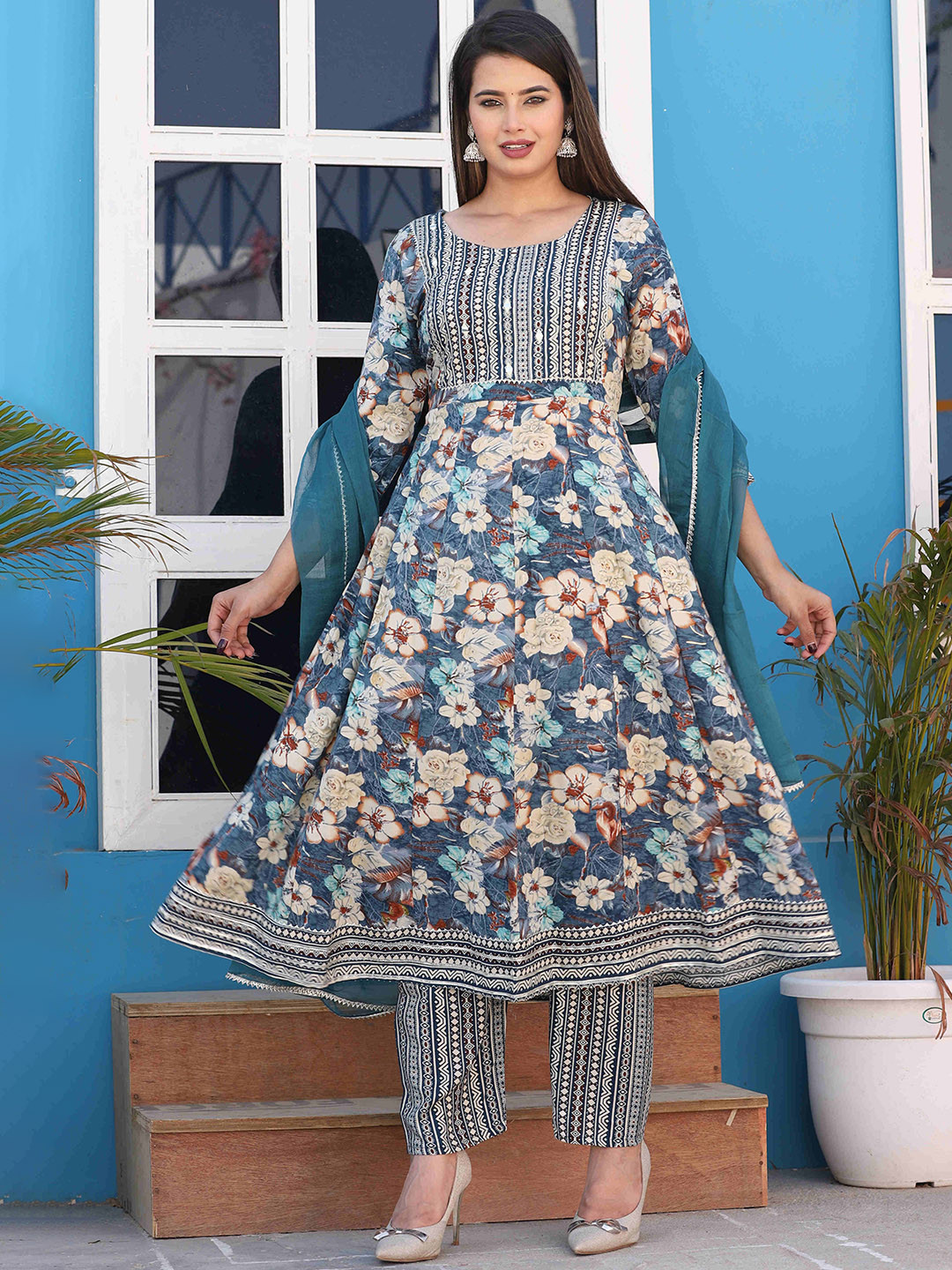 

SINGNI Ethnic Motifs Printed Round Neck Three-Quarter Sleeves Kurta Set, Sea green