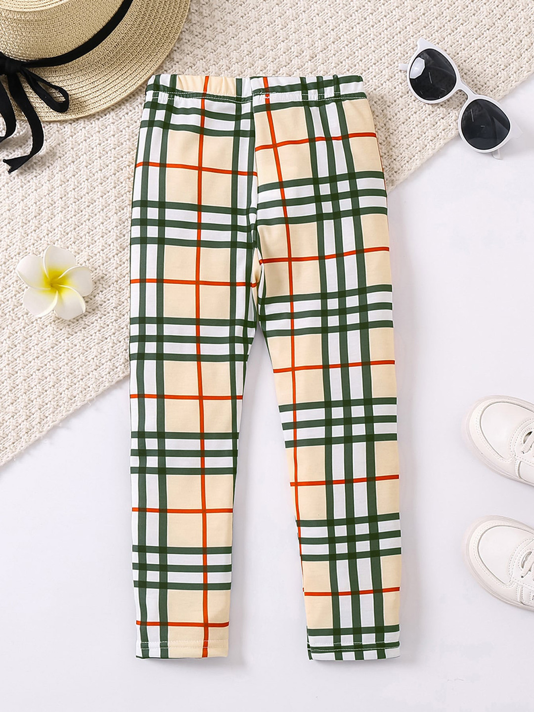 

StyleCast x Revolte Girls Khaki Mid-Rise Checked Easy Wash Regular Trousers
