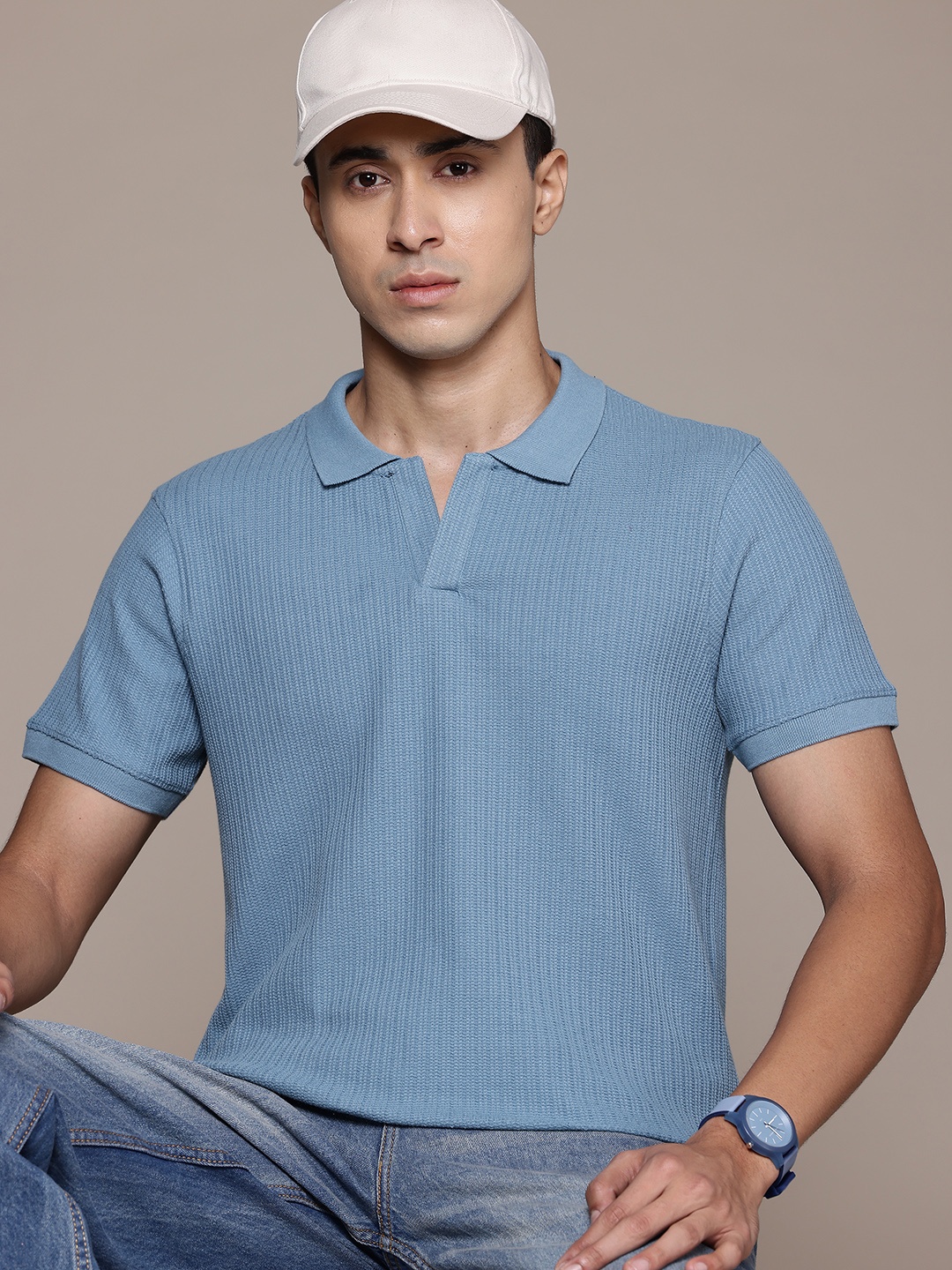 

The Roadster Lifestyle Co. Knitted Regular Fit T-shirt, Blue
