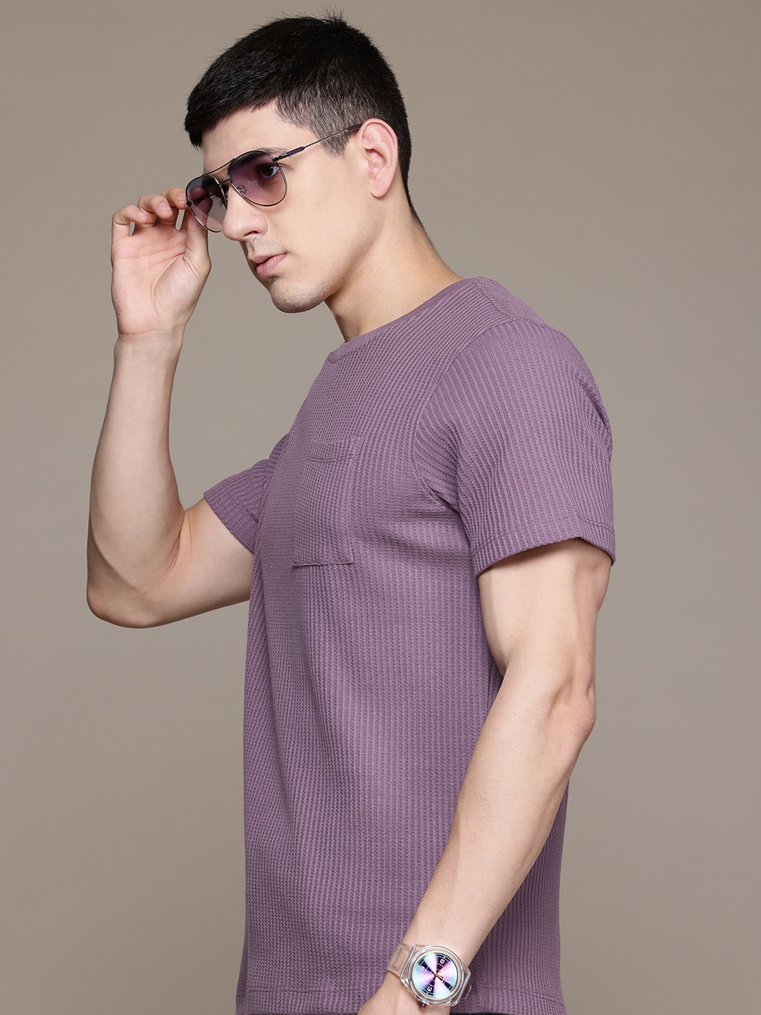 

The Roadster Lifestyle Co. Textured Pocket Detailed T-shirt, Mauve