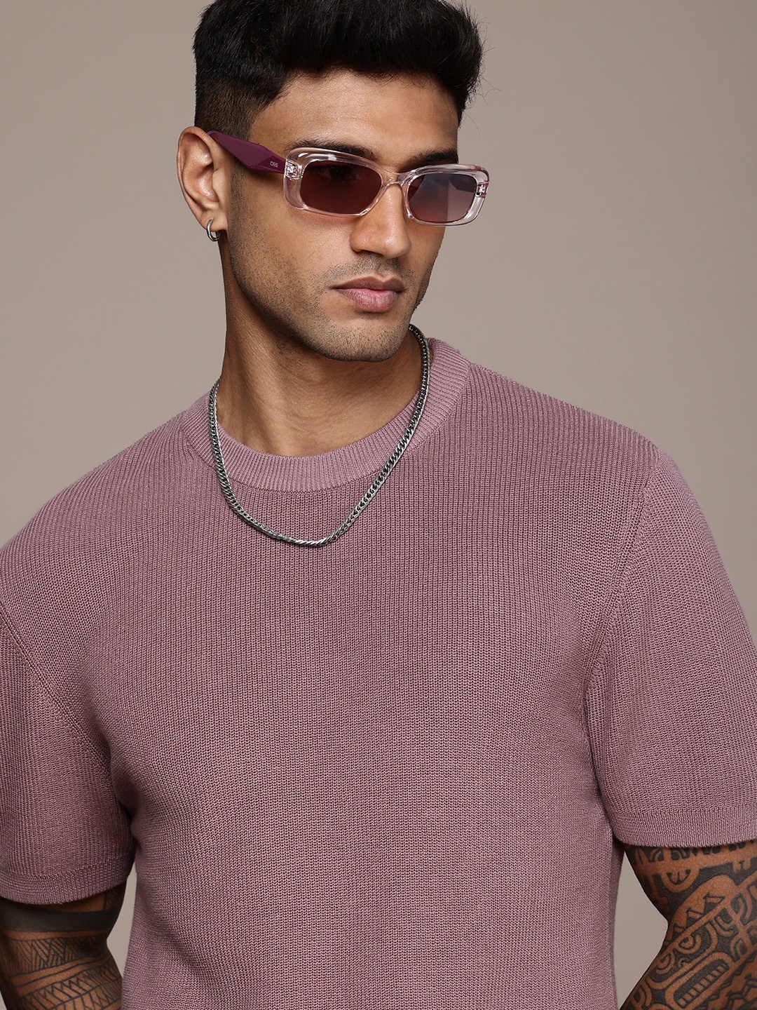 

The Roadster Life Co. Knitted Self Design Pure Cotton T-shirt, Mauve