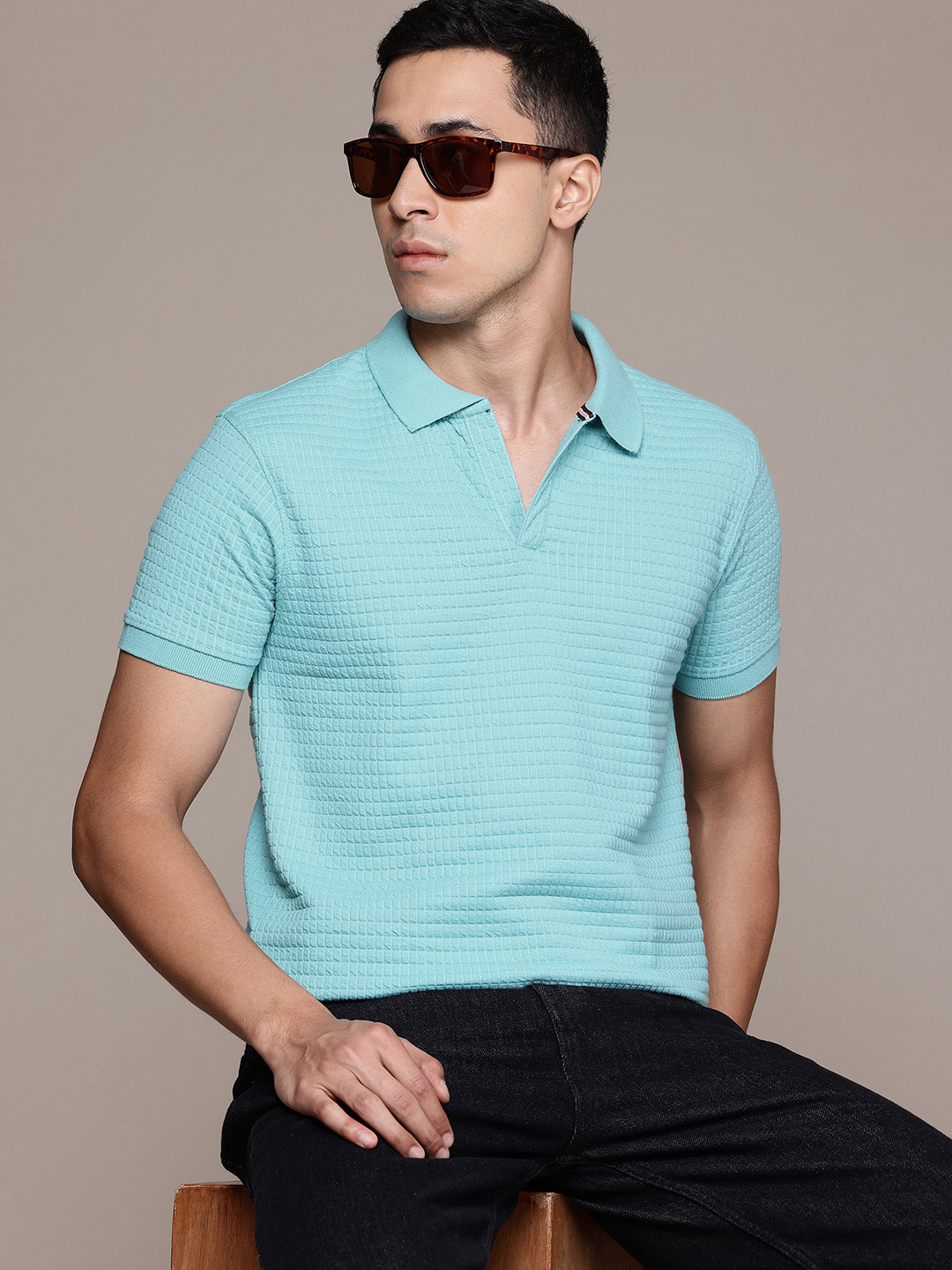 

The Roadster Lifestyle Co. Men Self Checked Polo Collar T-shirt, Blue