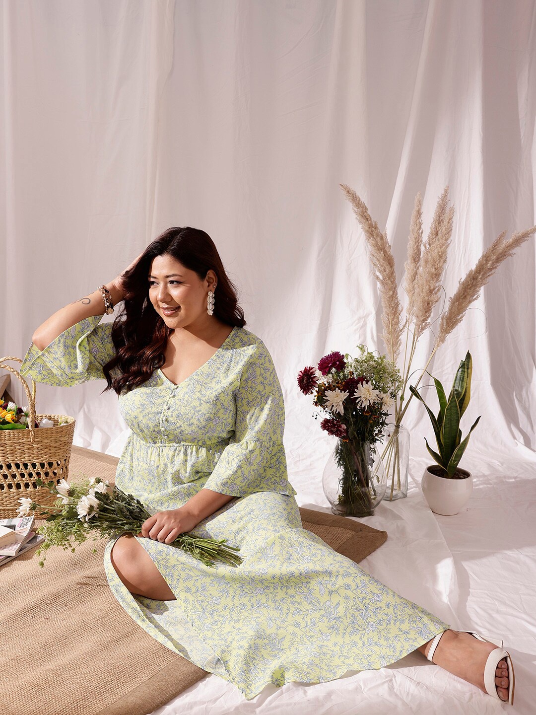 

CURVY STREET Plus Size Floral Print V-Neck Long Bell Sleeve Fit & Flare Dress, Green