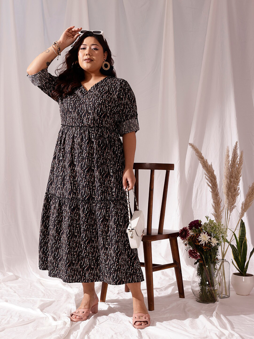 

CURVY STREET Black Ethnic Motifs Printed V-Neck Flared A-Line Midi Dress