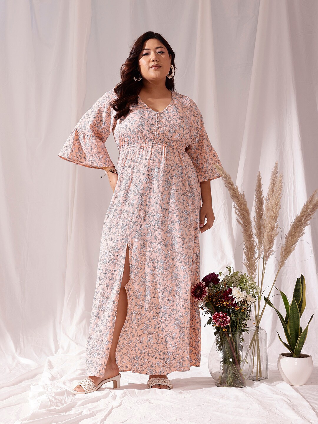 

CURVY STREET Beige Floral Printed V-Neck Flared Sleeves Flared Fit & Flare Maxi Dress