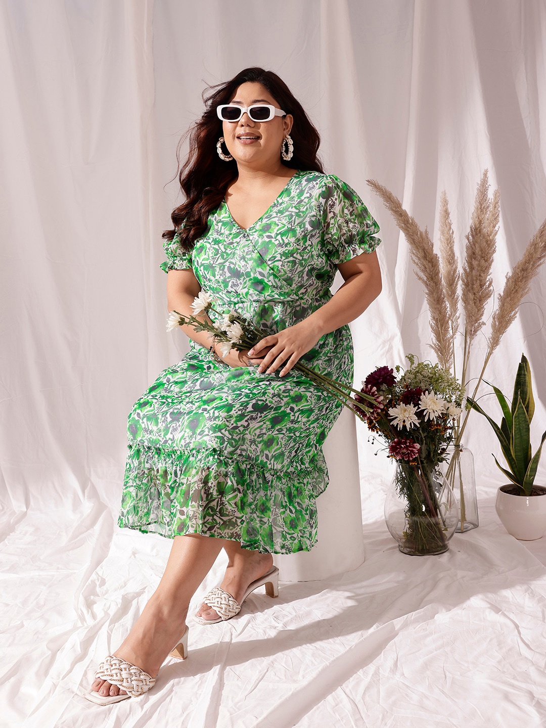 

CURVY STREET Green Floral Printed Flared V-Neck Fit & Flare Dress