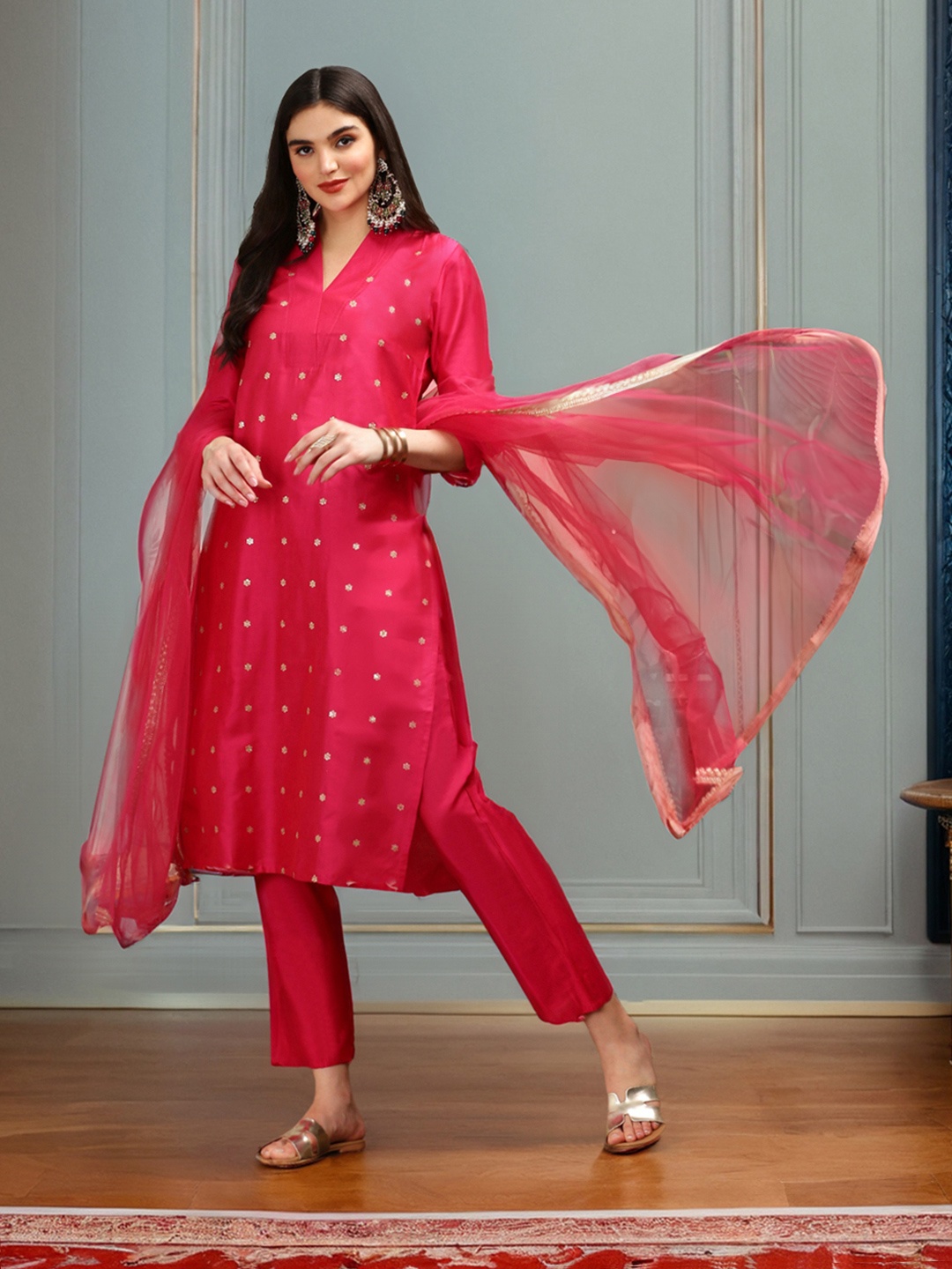 

Ishin Pink Floral Embroidered Sequinned Silk Crepe Straight Kurta With Trousers & Dupatta