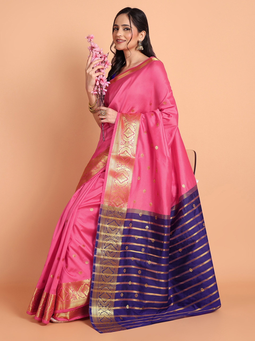 

TANTLOOM Woven Design Zari Silk Blend Kanjeevaram Saree, Pink