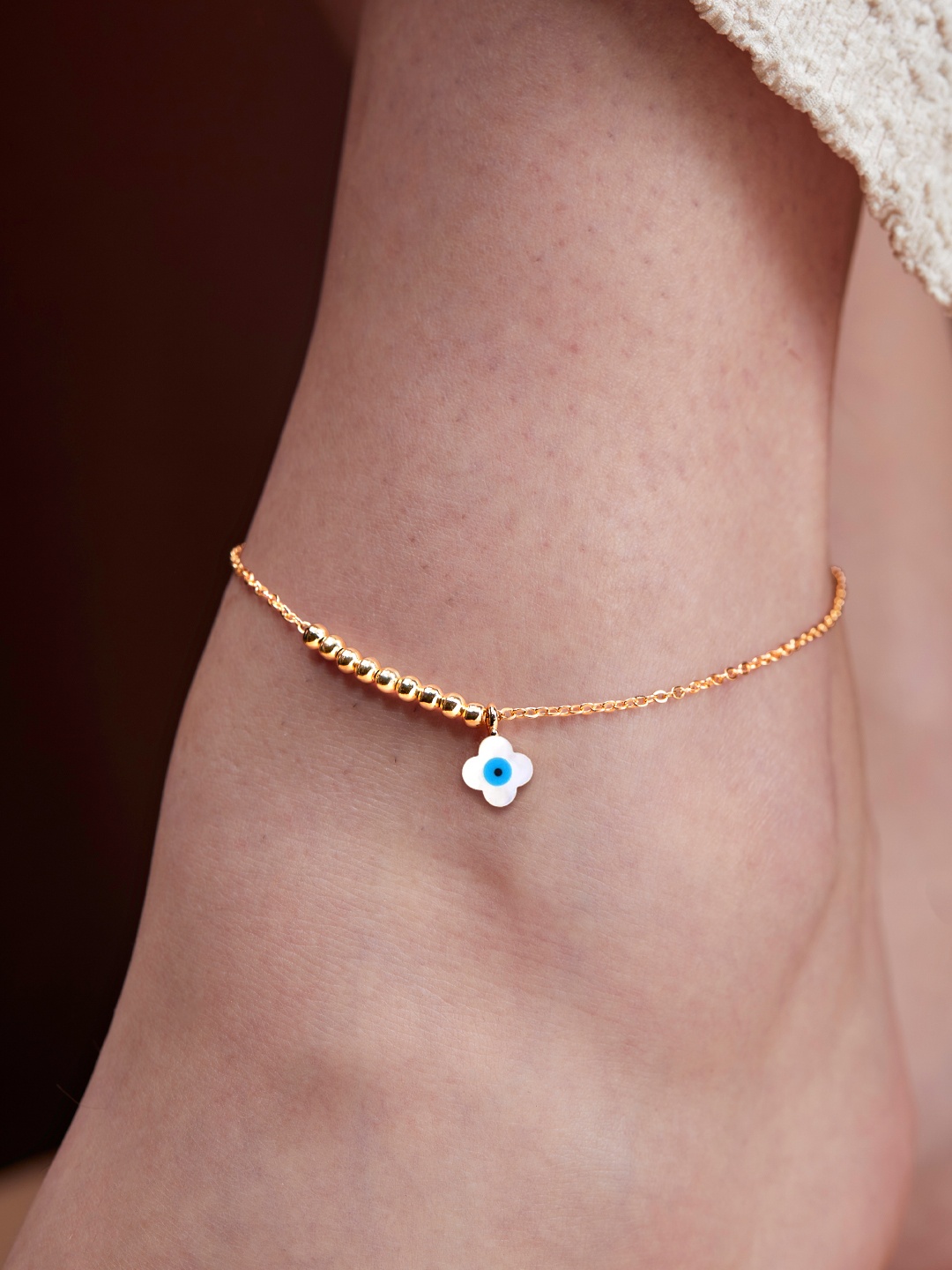 

MINUTIAE Gold-Plated Crystals Studded Anklet