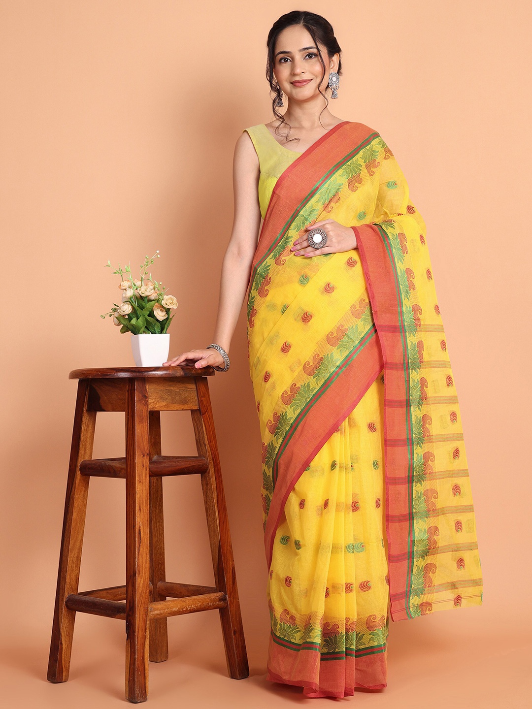 

TANTLOOM Woven Design Zari Pure Cotton Taant Saree, Yellow