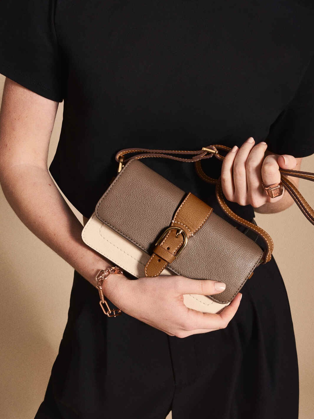 

Fossil Women Colourblocked Messenger Bag, Brown