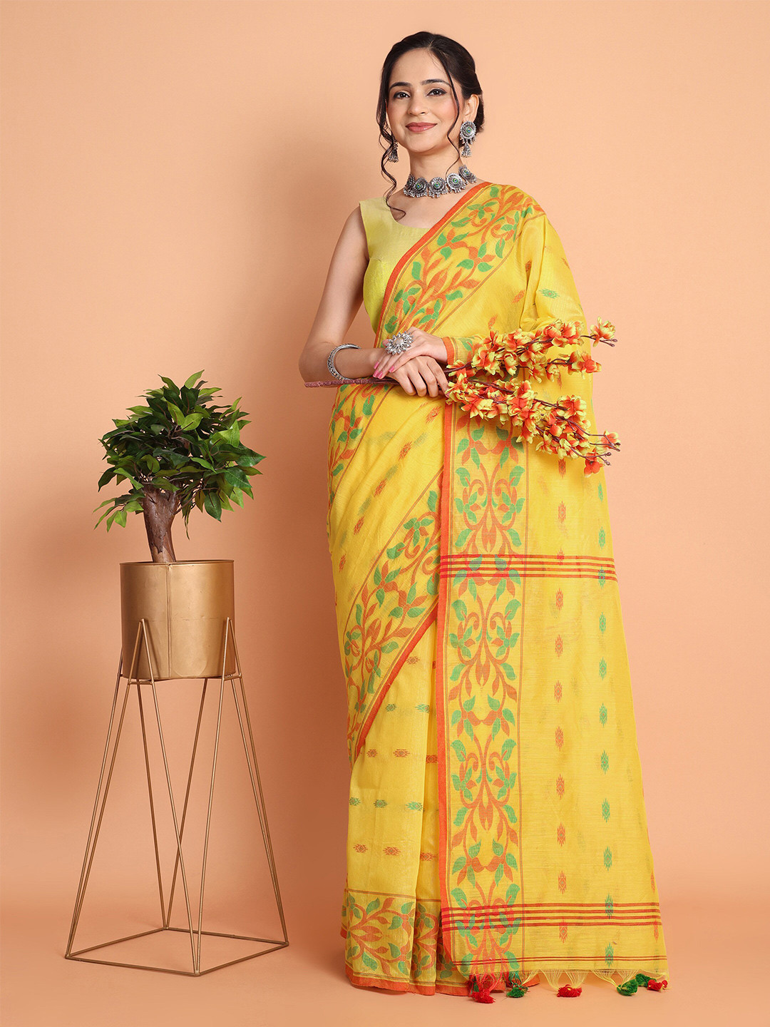 

TANTLOOM Woven Design Zari Silk Cotton Saree, Yellow