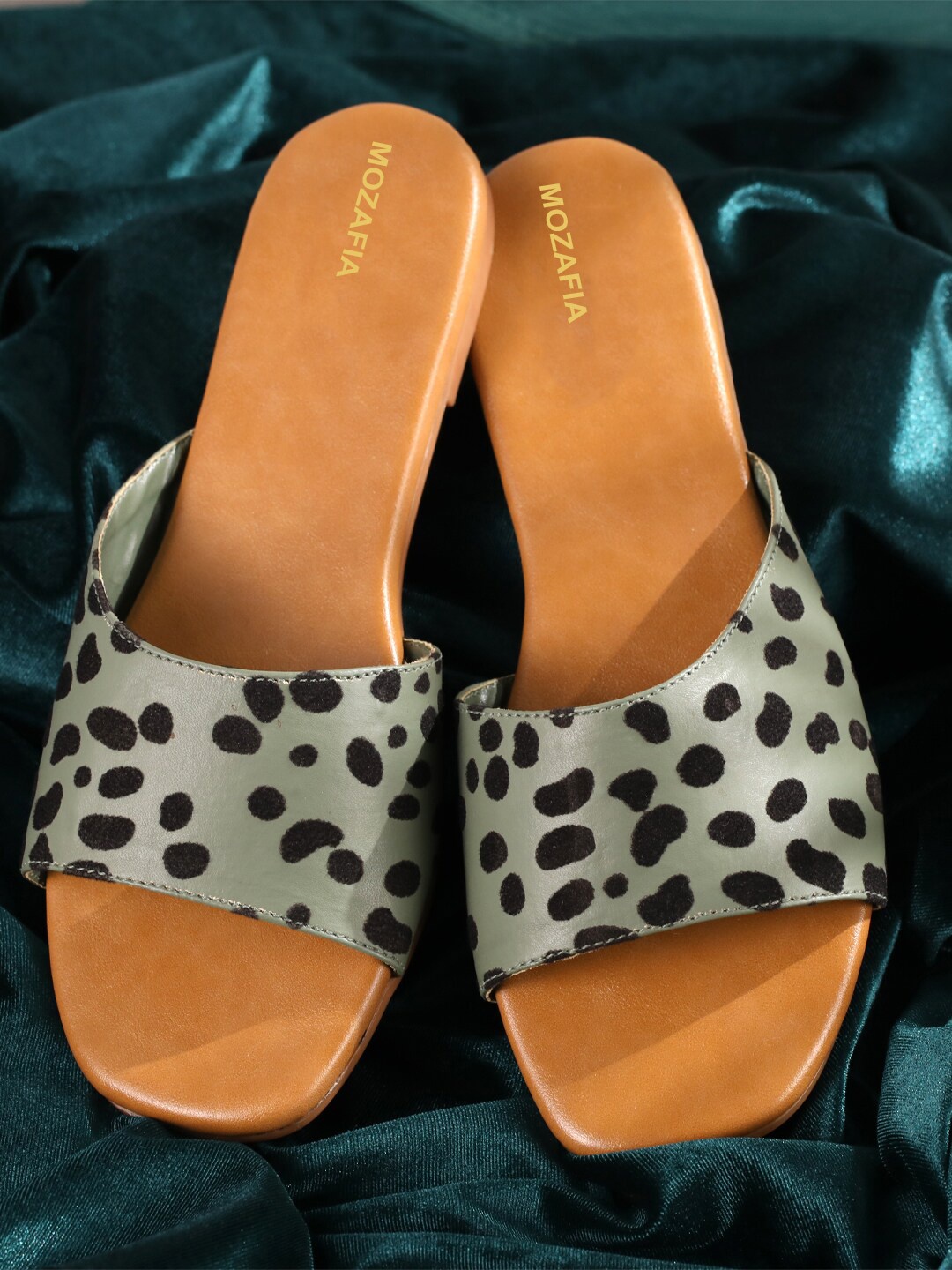 

MOZAFIA Printed Open Toe Flats, Olive