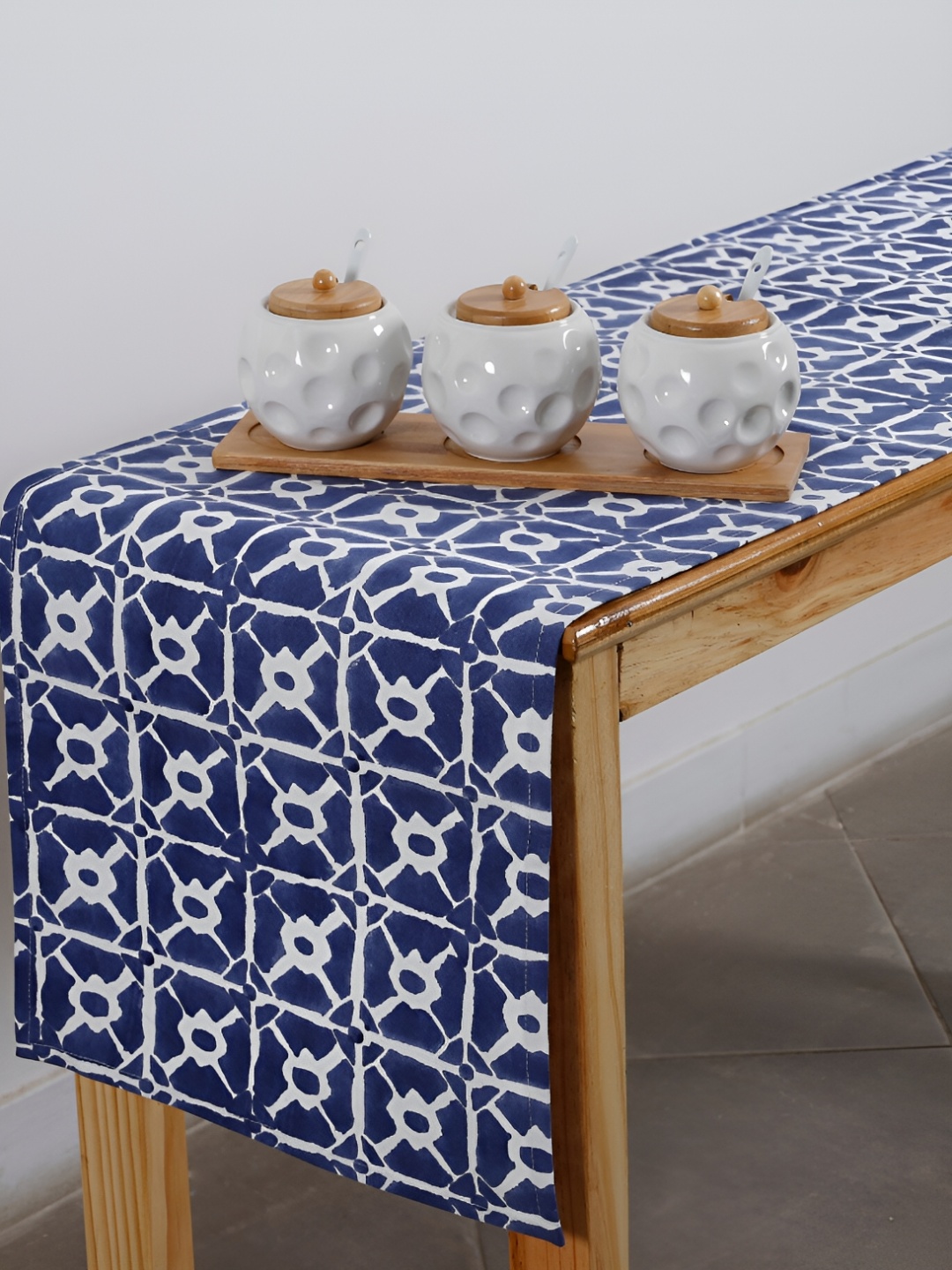 

Ratan Cart Blue & White Ethnic Motifs Printed Pure Cotton Table Runner