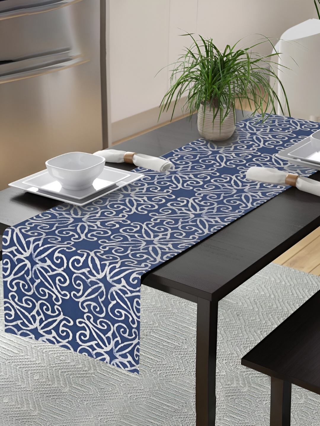 

Ratan Cart Blue & White Ethnic Motifs Printed Pure Cotton Table Runner