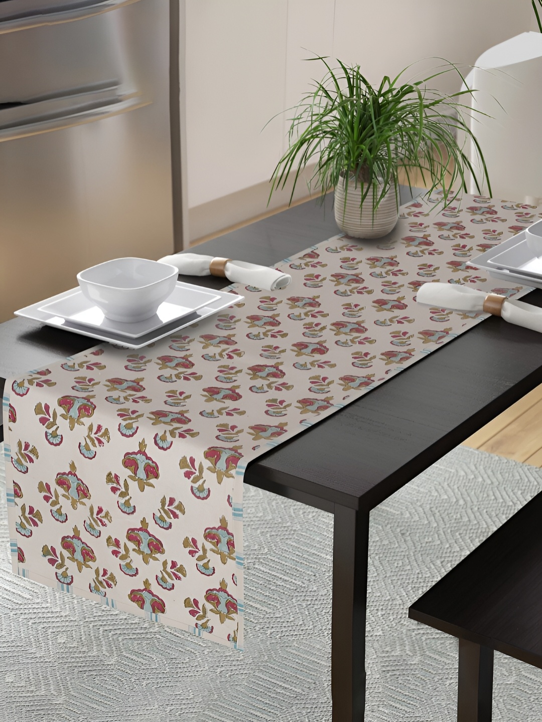 

Ratan Cart Peach & Green Floral Printed Pure Cotton Table Runner