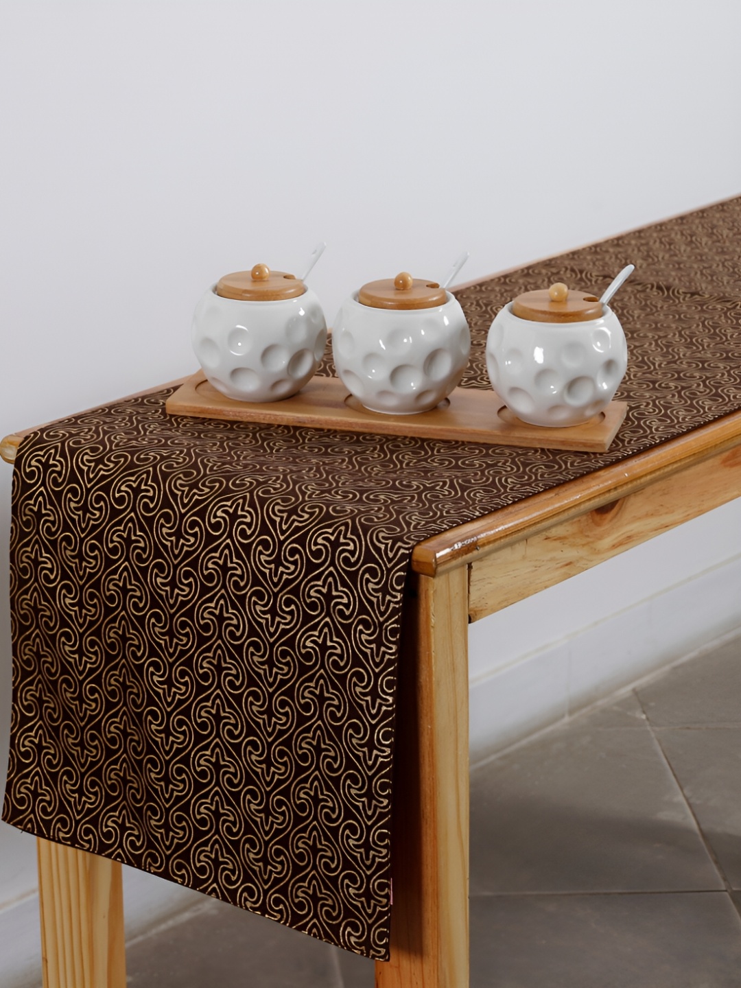 

TARAN LIVING Brown Printed Cotton Table Runner