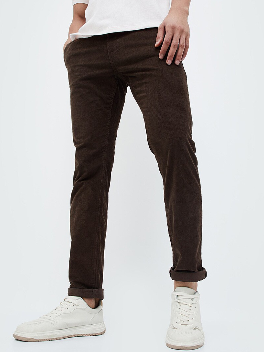 

CODE by Lifestyle Men Tapered Fit Mid-Rise Cotton Plain Chinos Trousers, Tan