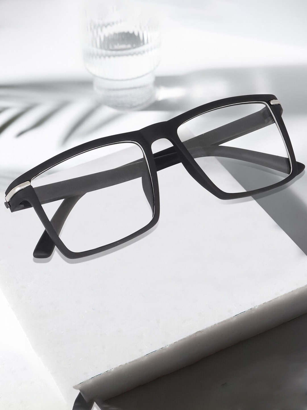 

CRIBA Unisex Square Sunglasses with UV Protected Lens CR_SOLR_BLK-WHT, Black