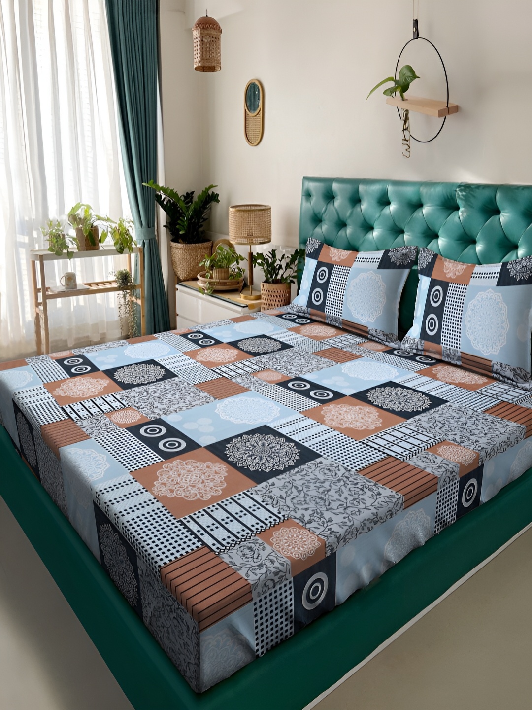 

KLOTTHE Blue Geometric Printed 300TC Double King Bedsheet With 2 Pillow Covers