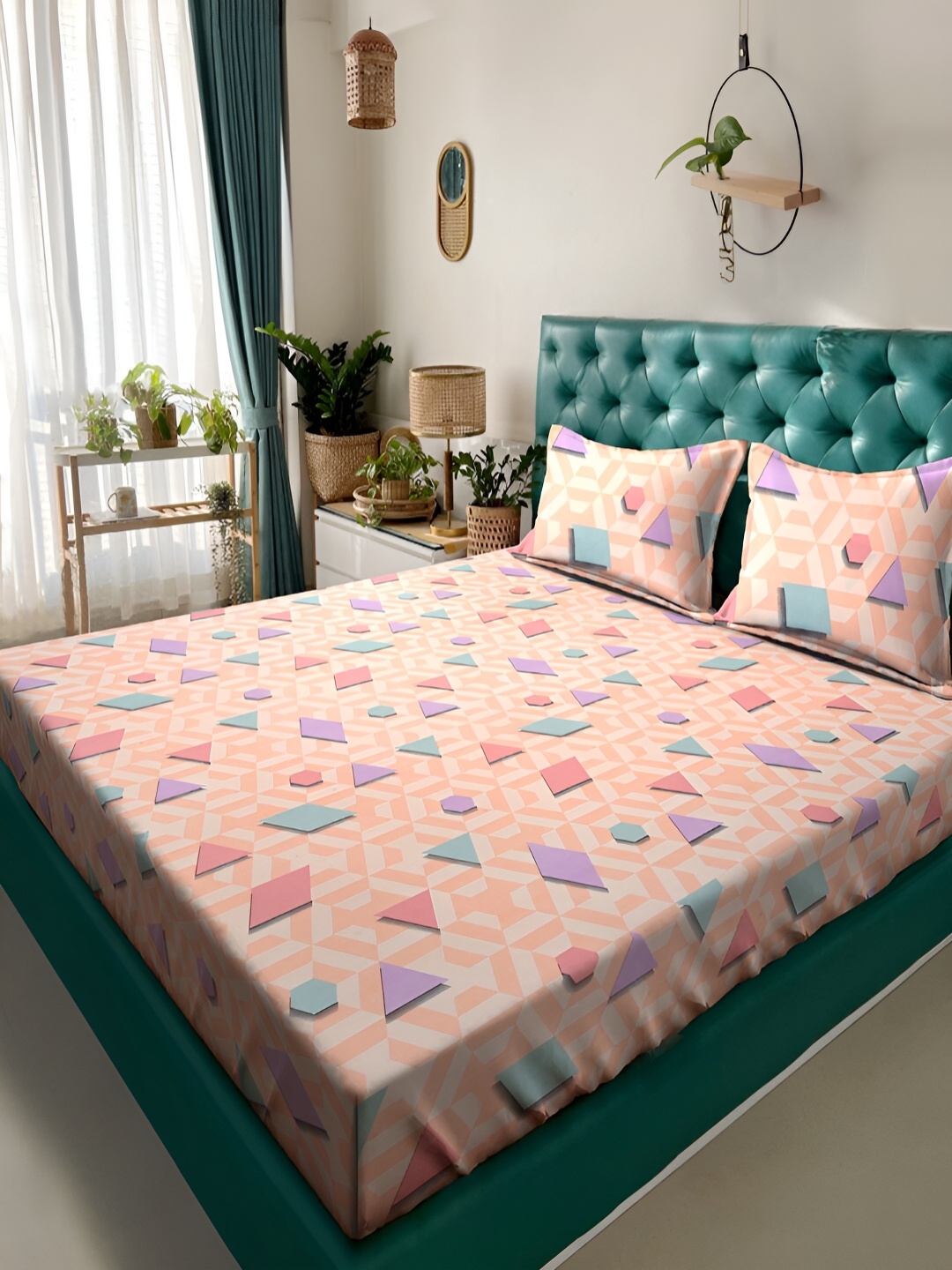 

KLOTTHE Peach Geometric 300TC Double King Bedsheet With 2 Pillow Covers