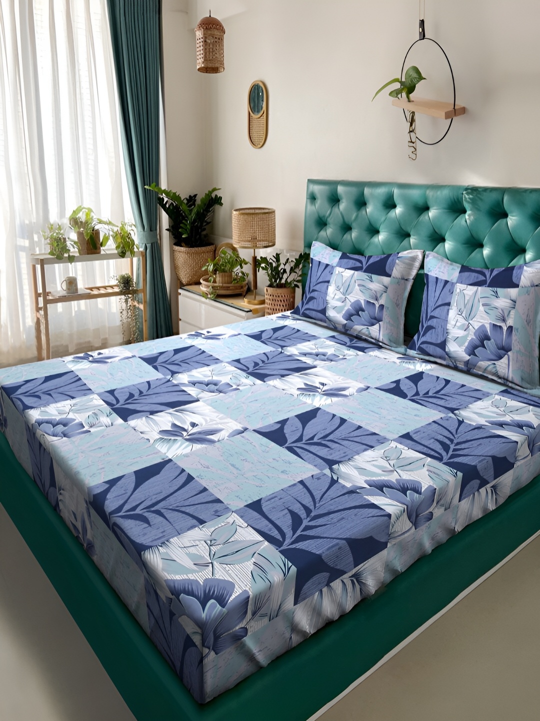 

KLOTTHE Blue Floral Printed 300TC Double King Bedsheet With 2 Pillow Covers