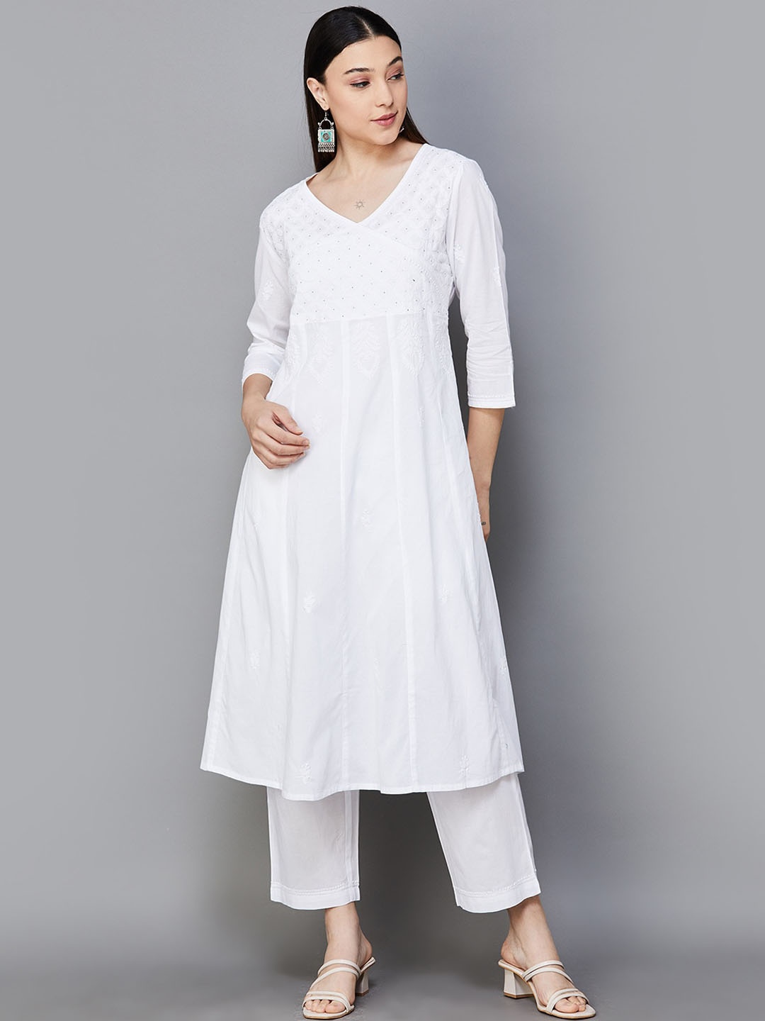 

Melange by Lifestyle Ethnic Motifs Embroidered Thread Work Pure Cotton Kurta Pyjamas, White