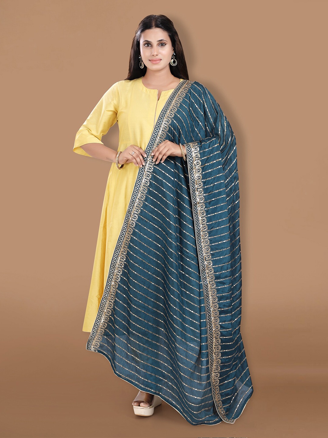 

SALWAR STUDIO Embroidered Georgette Dupatta with Sequinned, Teal