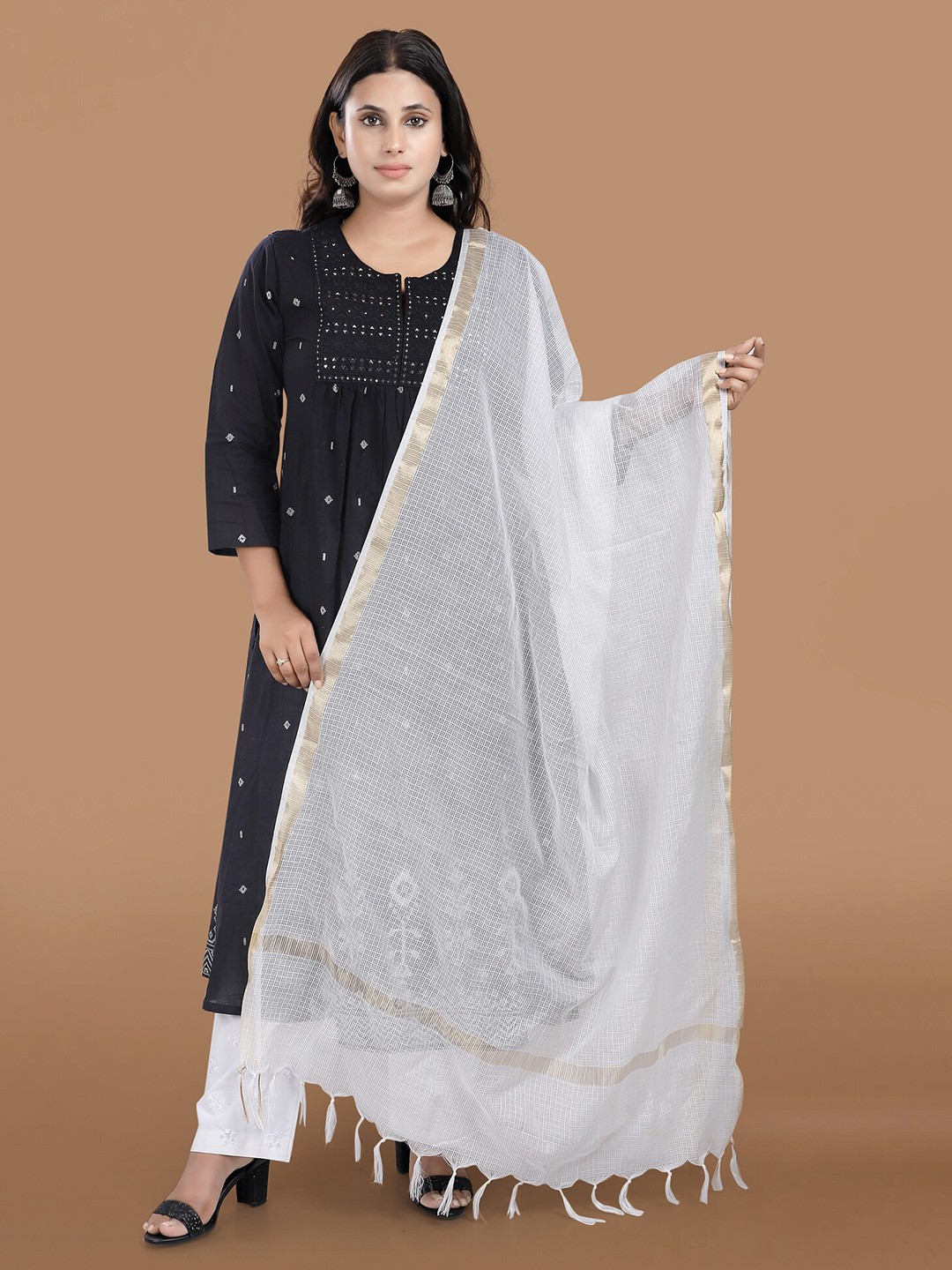 

SALWAR STUDIO Checked Dupatta with Zari, White