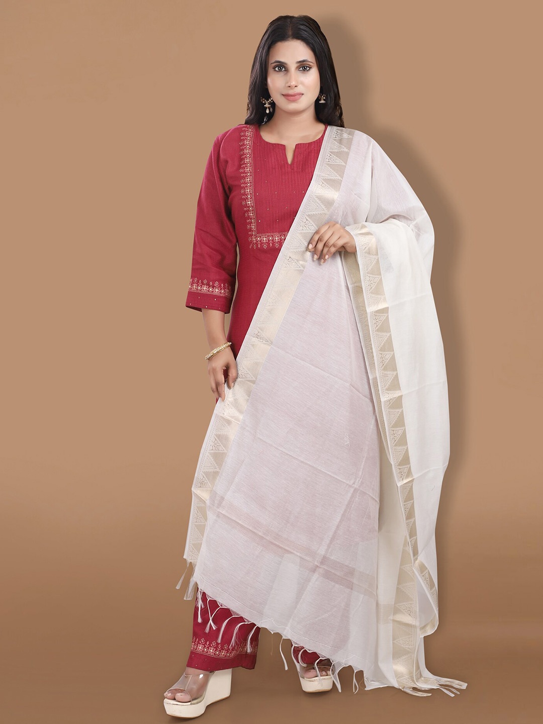 

SALWAR STUDIO Tasselled Cotton Dupatta, Off white