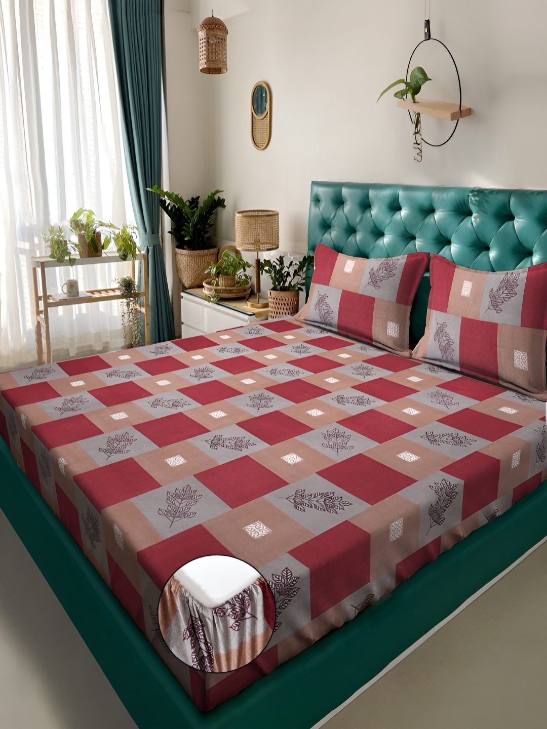 

KLOTTHE Red & Grey Geometric Fitted 300TC Double King Bedsheet With 2 Pillow Covers