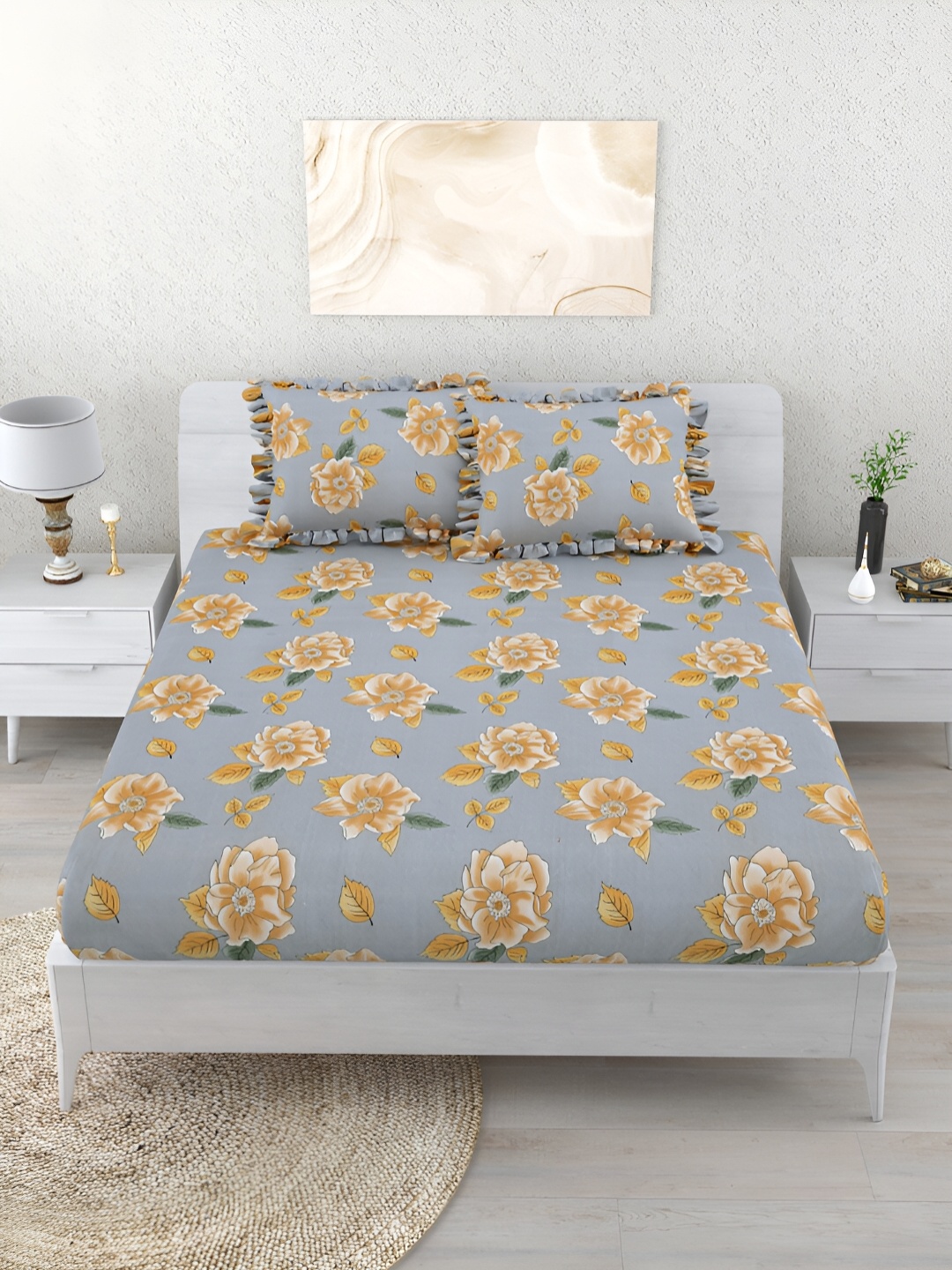 

Aura Grey & Beige Floral 260 TC Fitted King Bedsheet with 2 Pillow Covers