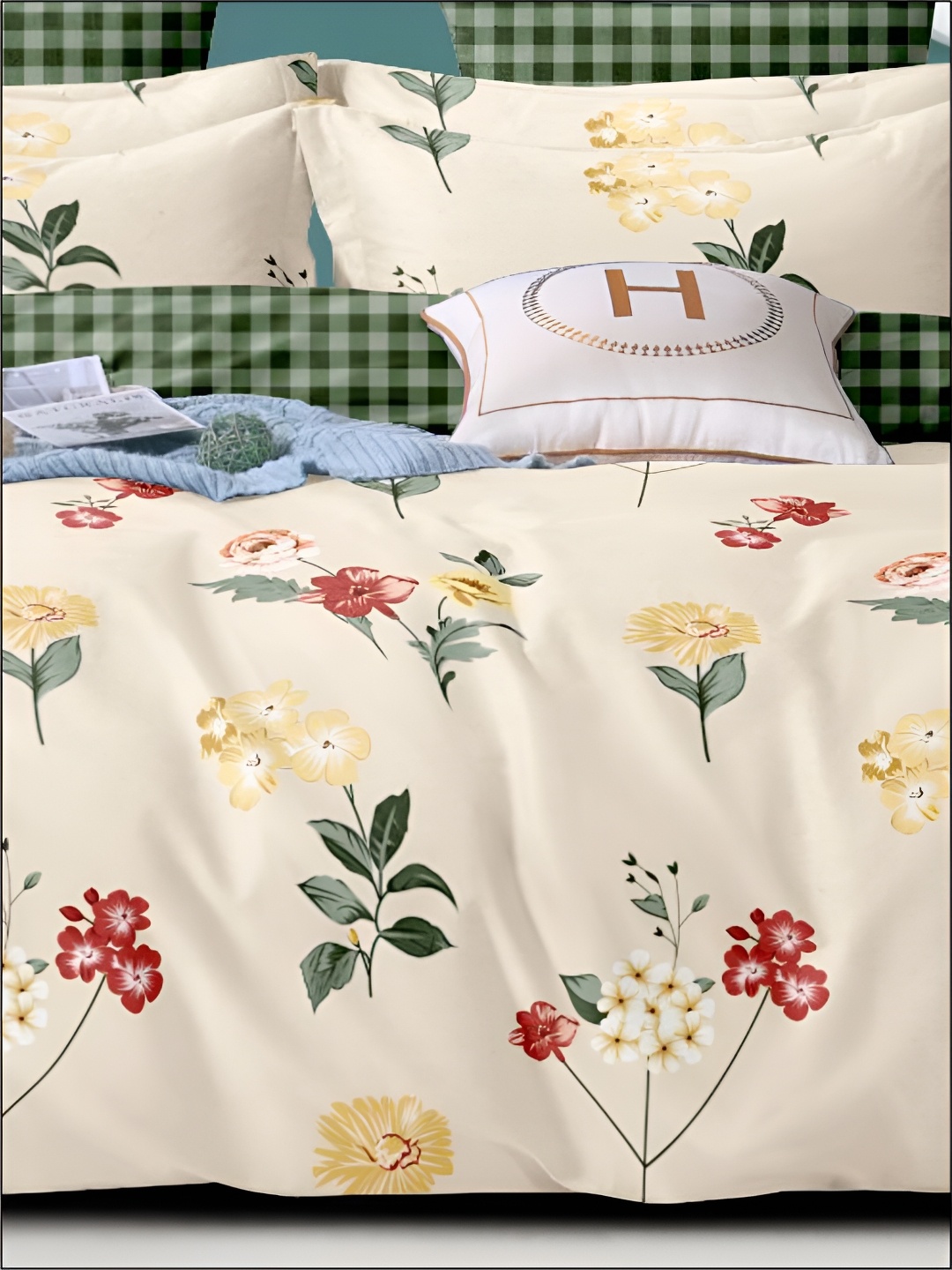 

Aura Yellow & Green Floral 220 TC Cotton Queen Bedsheet With 2 Pillow Covers