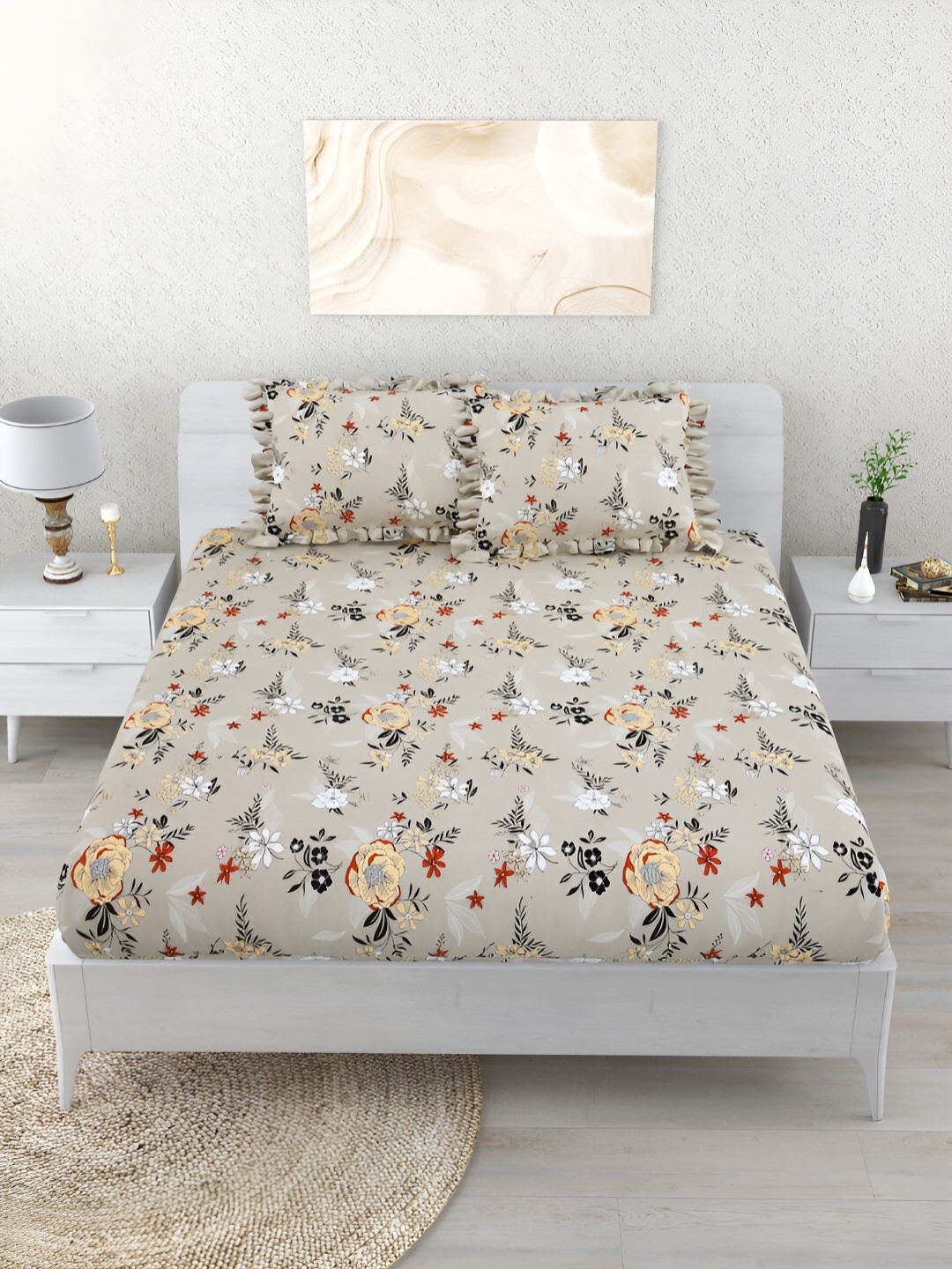 

Aura Grey & White Floral 260 TC Fitted King Bedsheet With 2 Pillow Covers