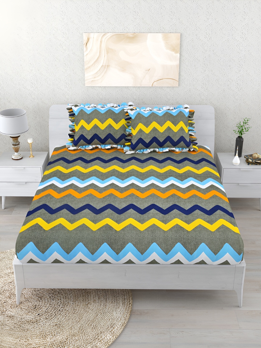 

Aura Green & Yellow Geometric 260 TC Fitted King Bedsheet with 2 Pillow Covers