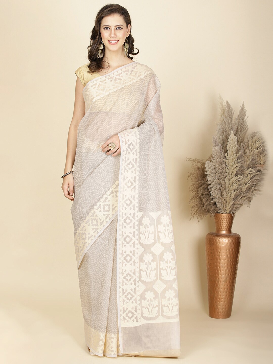 

Meena Bazaar Women Geometric Printed Cotton Blend Saree With Blouse Piece, Grey