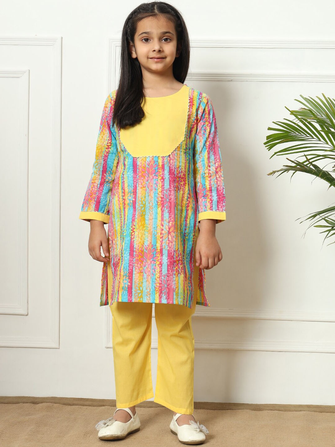 

Readiprint Girls Floral Printed Gotta Patti Pure Cotton Kurta with Trouser, Yellow