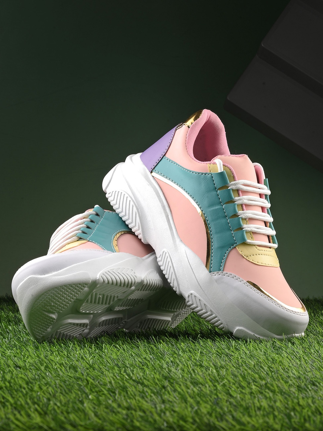 

The Roadster Lifestyle Co. Women Pink Colourblocked Lightweight Casual Sneakers