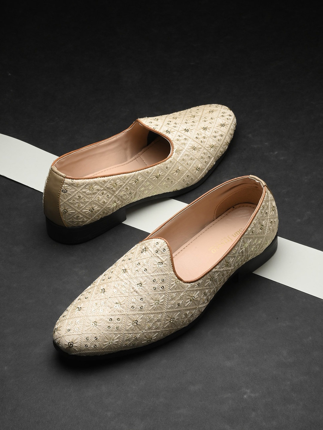 

San Frissco Men Square Toe Embroidered Mojaris, Beige