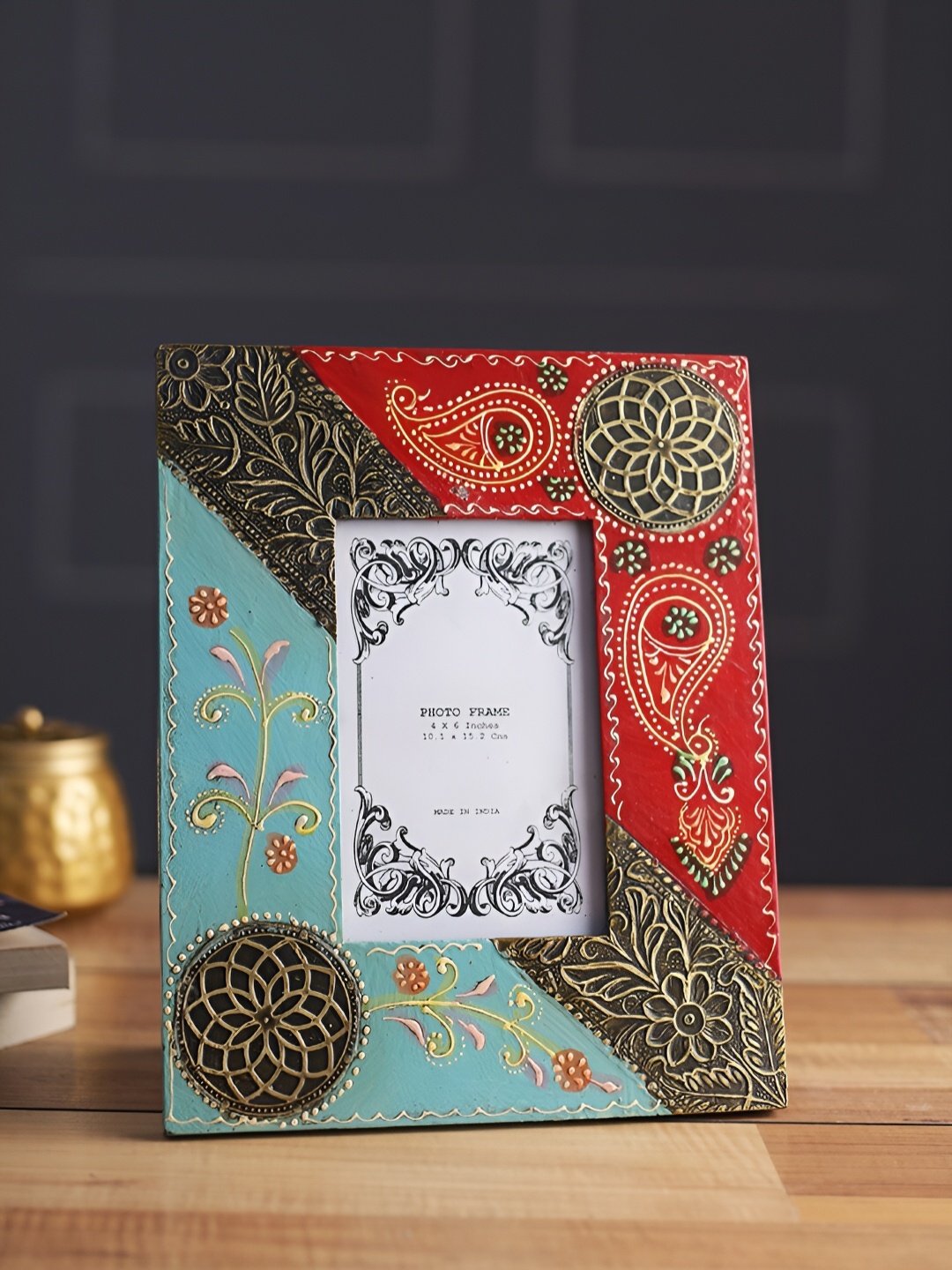 

Aura Black & Red Wooden Table Photo Frames