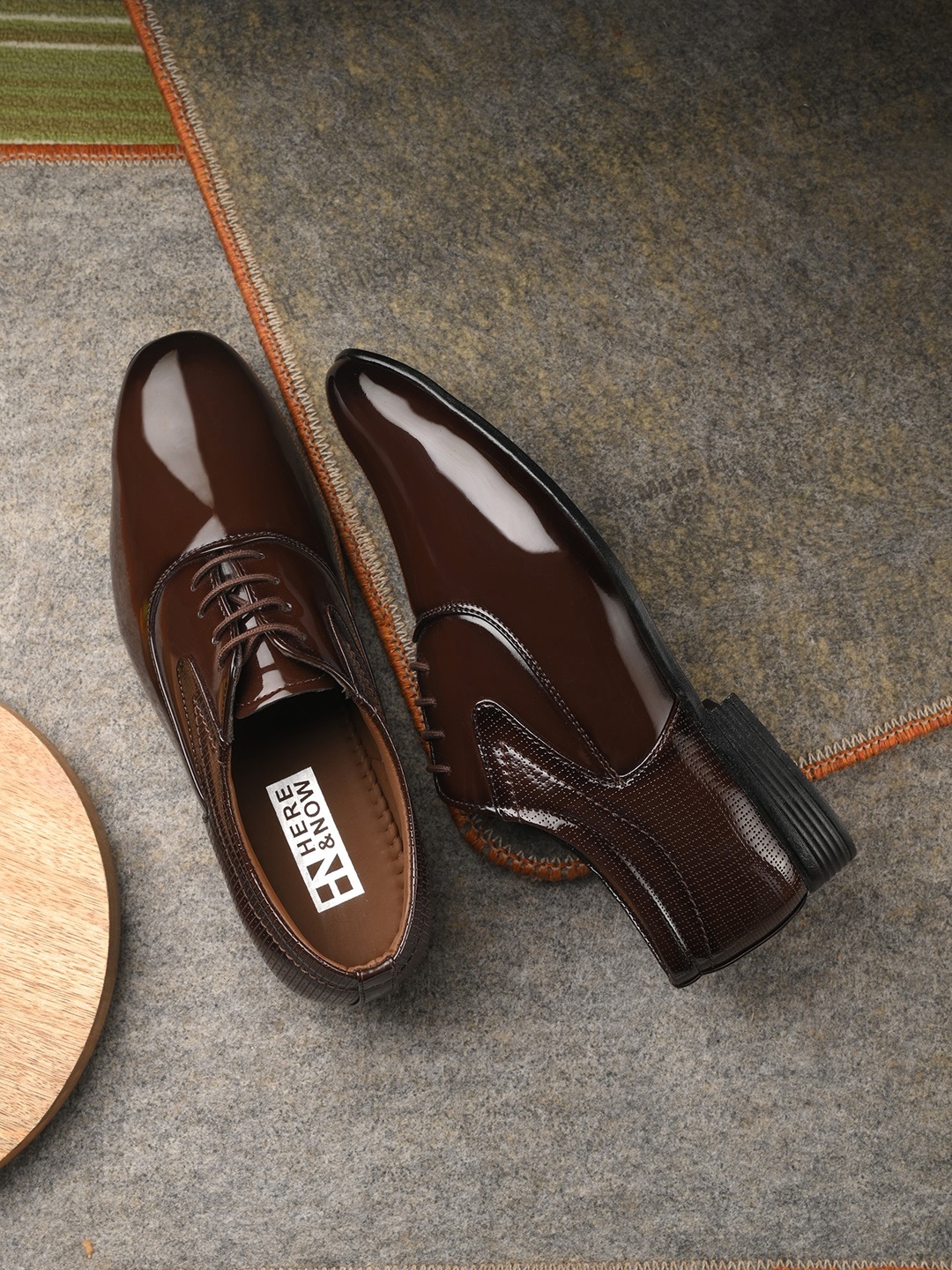 

HERE&NOW Men Textured Formal Oxfords, Brown