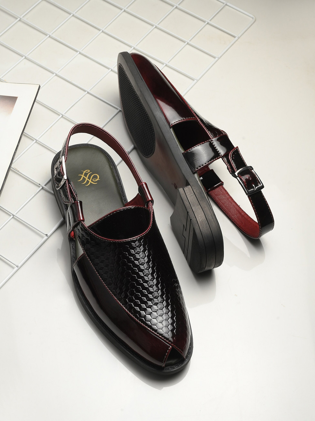 

House of Pataudi Men Textured Shoe-Style Sandals, Maroon