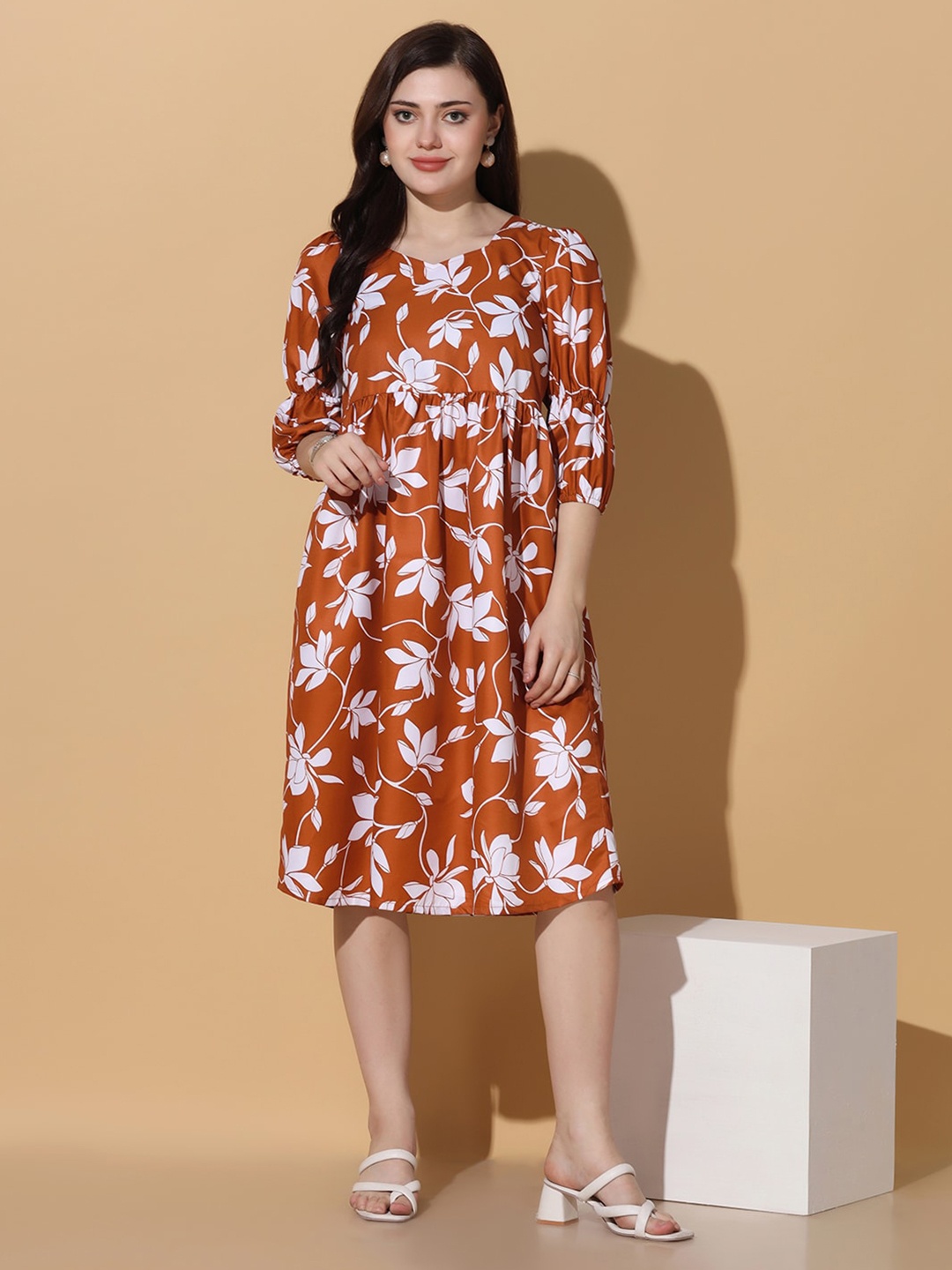 

OMPAX Round Neck Floral Printed A-Line Dress, Brown