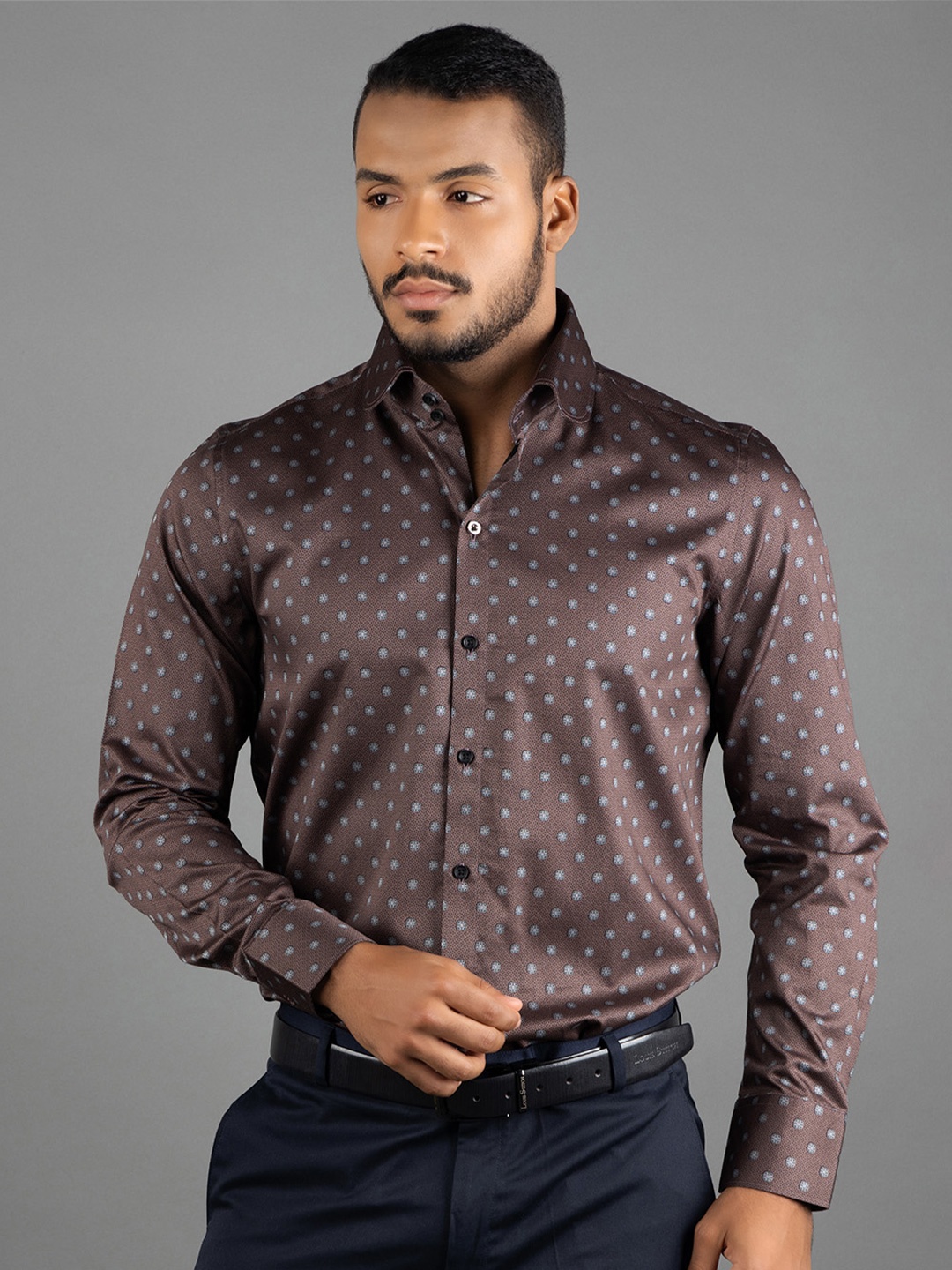 

LOUIS STITCH Comfort Opaque Ethnic Motifs Printed Pure Cotton Formal Shirt, Brown
