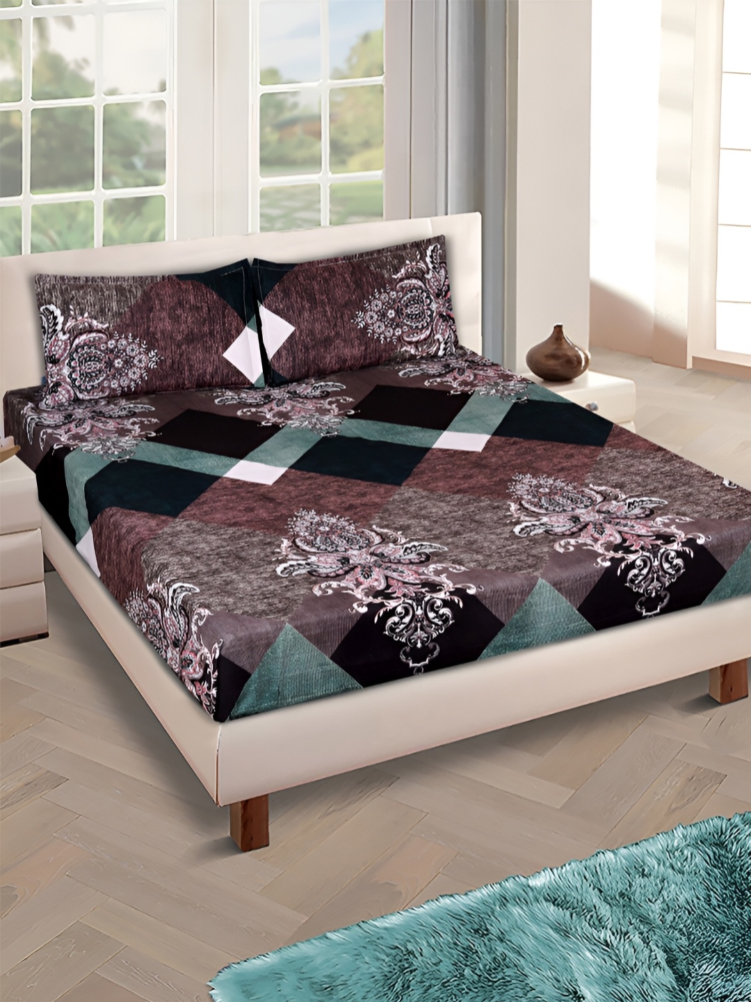 

Aura Brown Ethnic Motifs 160 TC Queen Bedsheet with 2 Pillow Covers